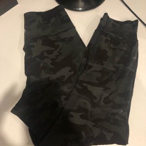 LULULEMON ALIGN CROP JOGGERS